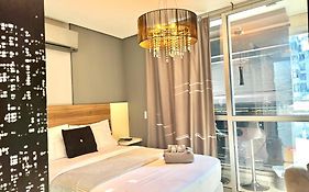 303 - Rentaqui - Studio Augusta Elegance Pool New